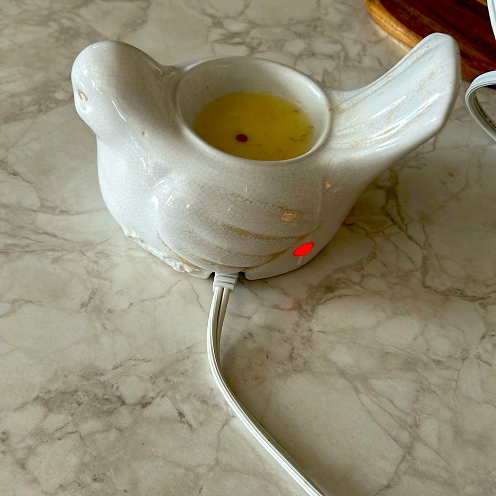 Scentsy Dove Warmer